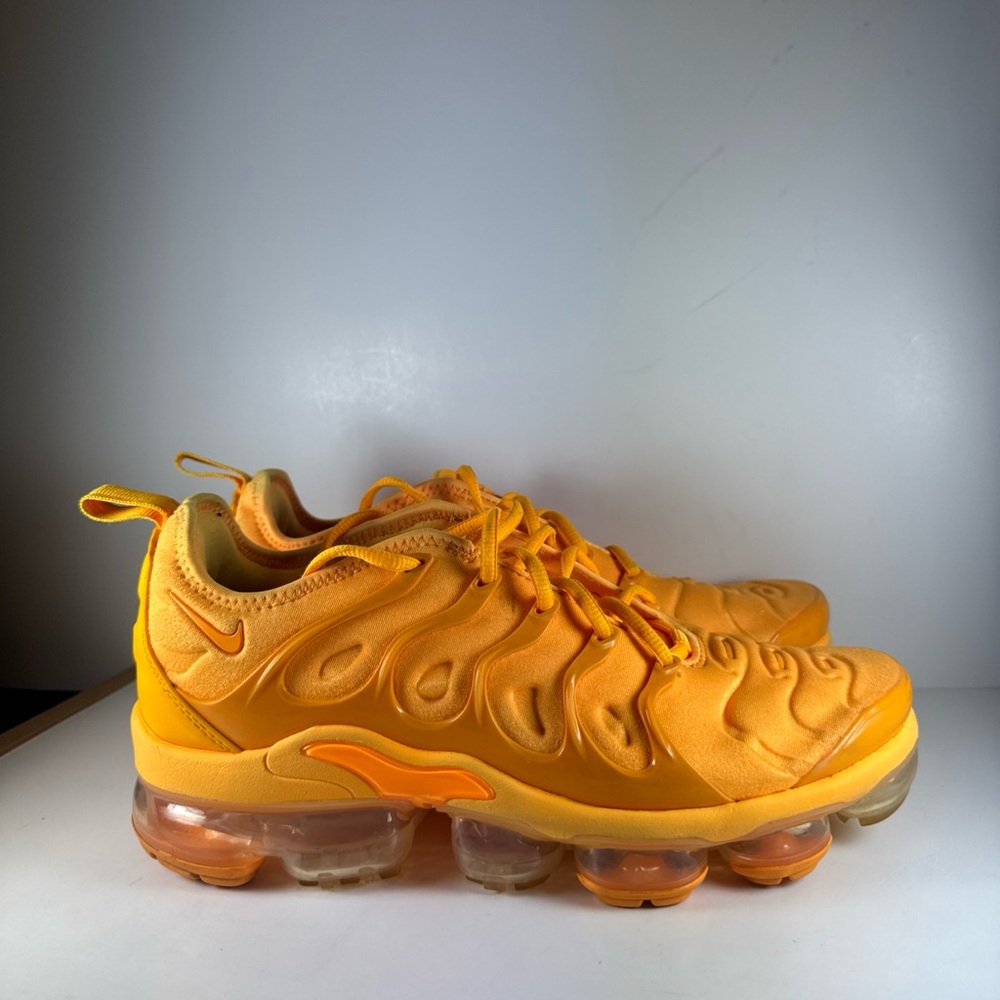 Nike Air Vapormax Plus Orange Sunset Women’s Size 8.5 Sneakers